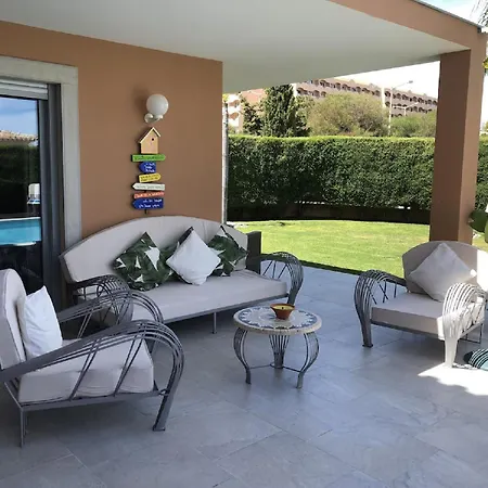 A Charming Property Only A 2 Minute Walk To Beach 알부페이라